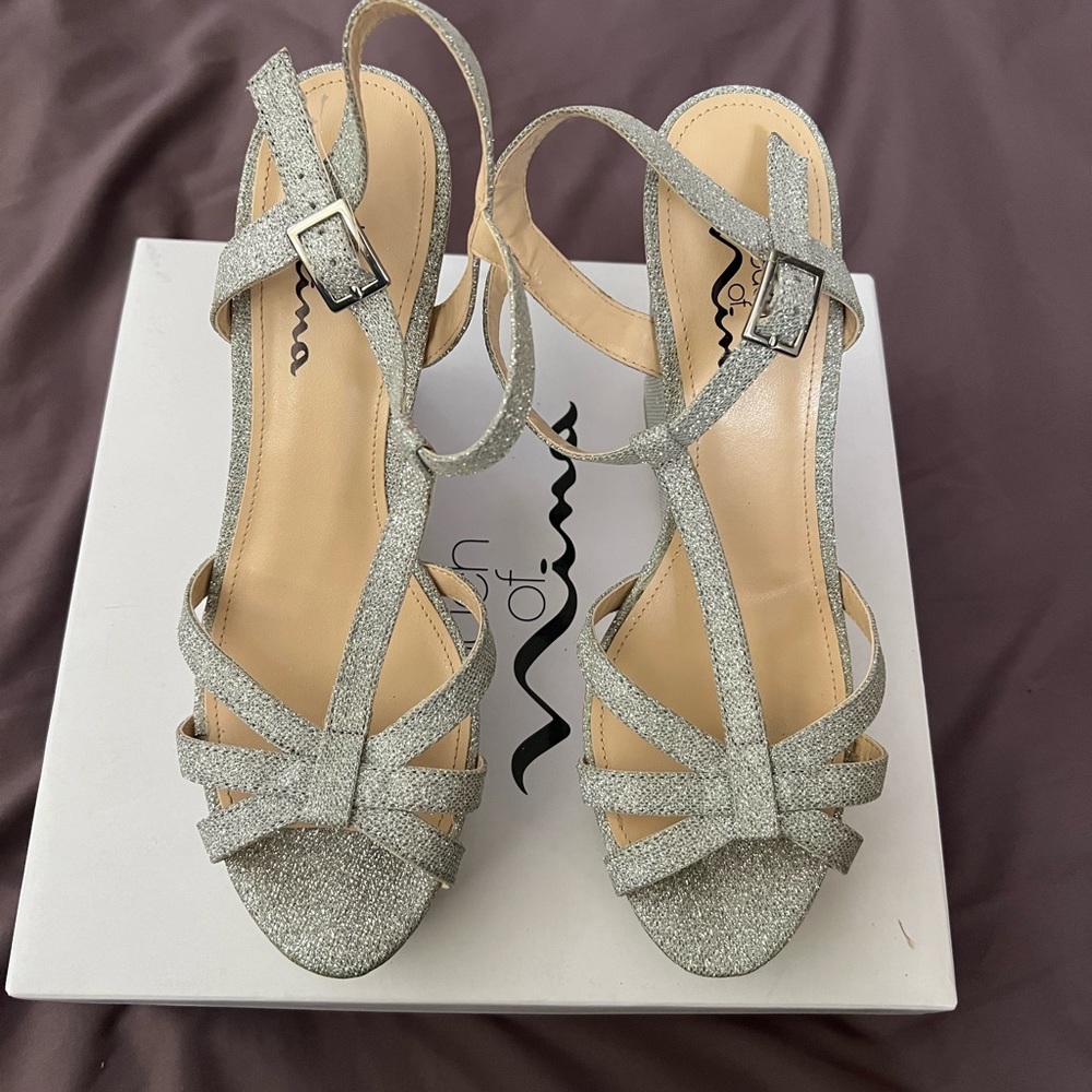 Touch of Nina Wedges. Size 8.5.